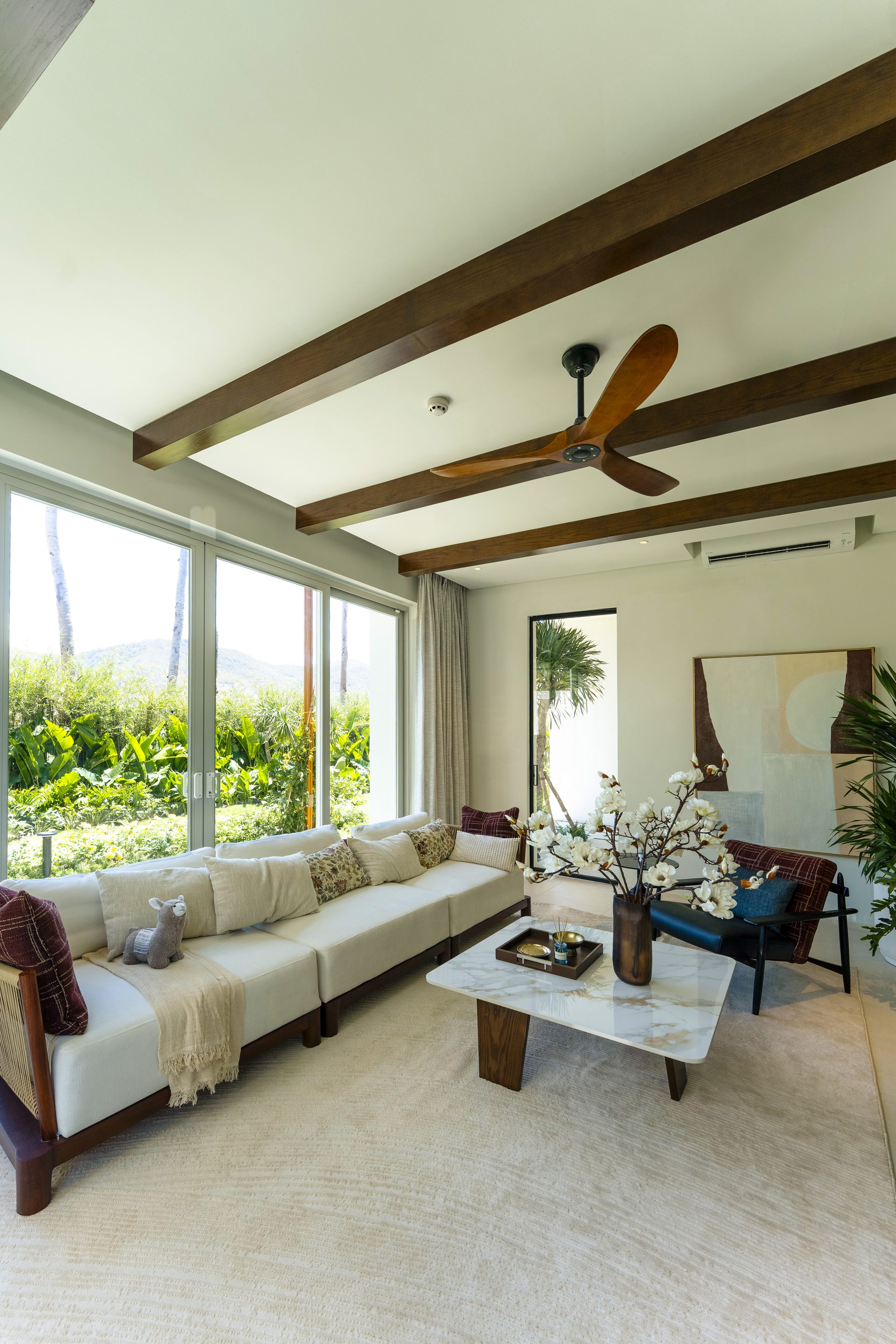 Ảnh thực tế cảnh biển gần La Tiên Villa