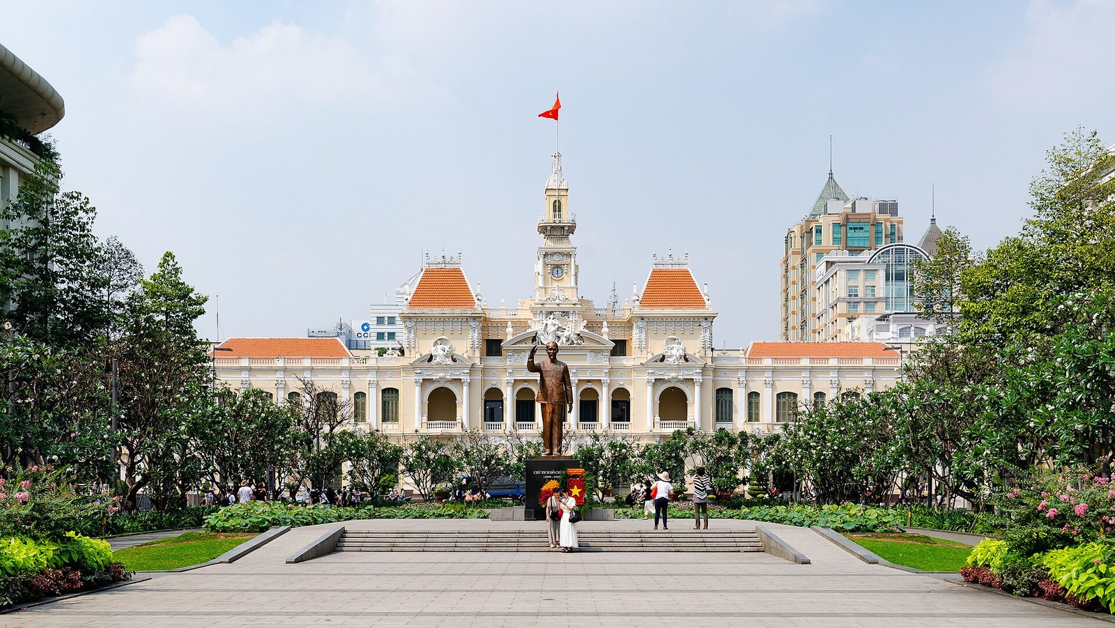Sơn Kim Land bị phạt vì không báo cáo 136 căn bán cho người nước ngoài