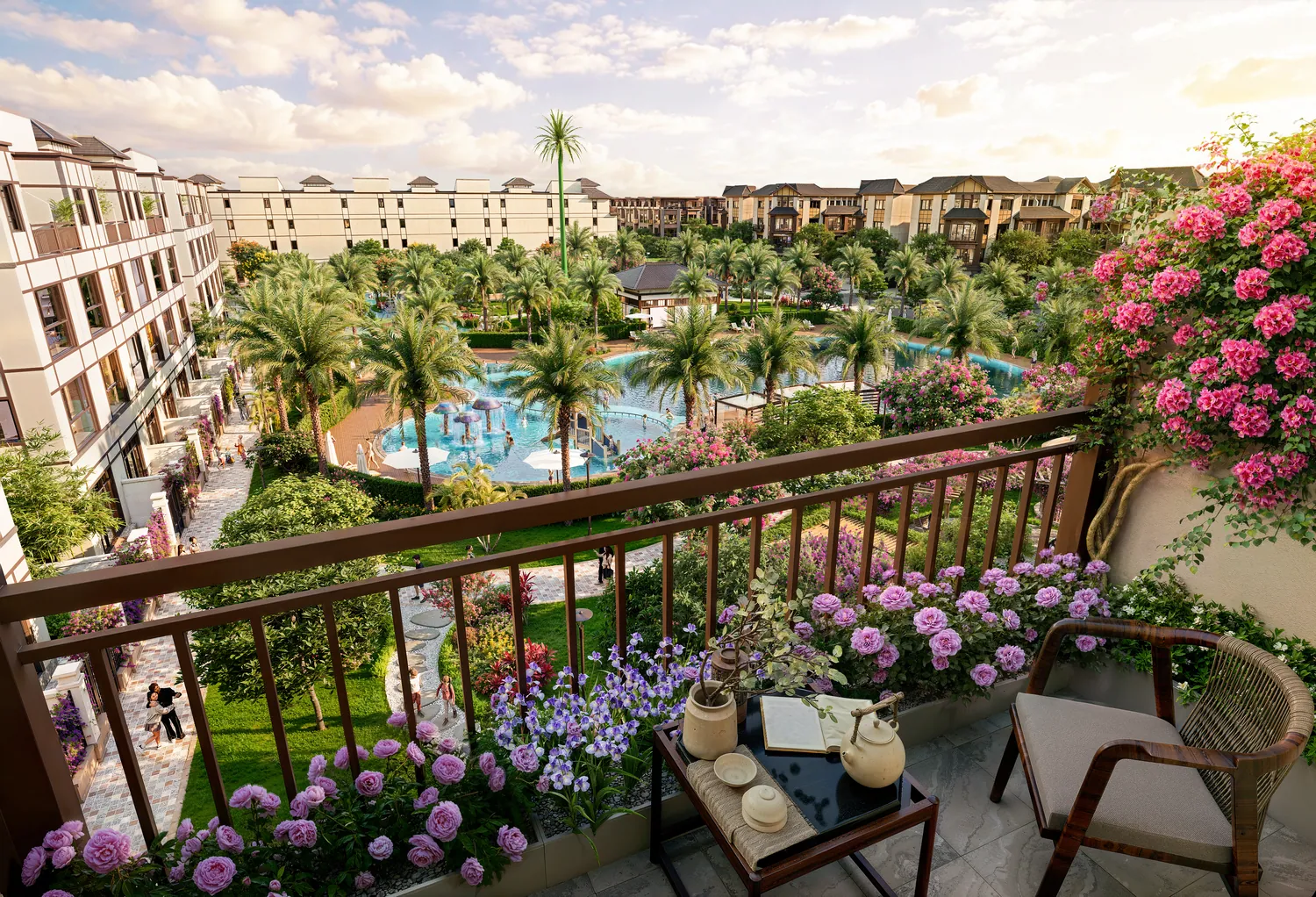Ban công căn hộ Vinhomes Pearl Bay nhìn xuống hồ bơi nội khu